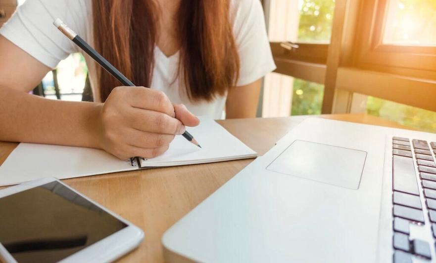 photo-generic-pexels-student-studying-school-homework-laptop-blur-close-up-focus-gadget-574285-1024x620