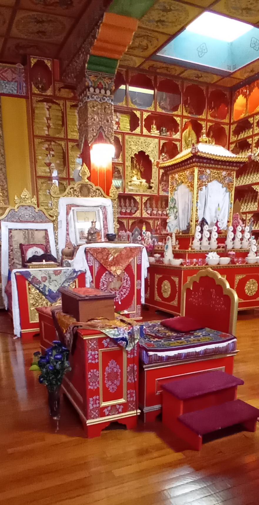 throne 